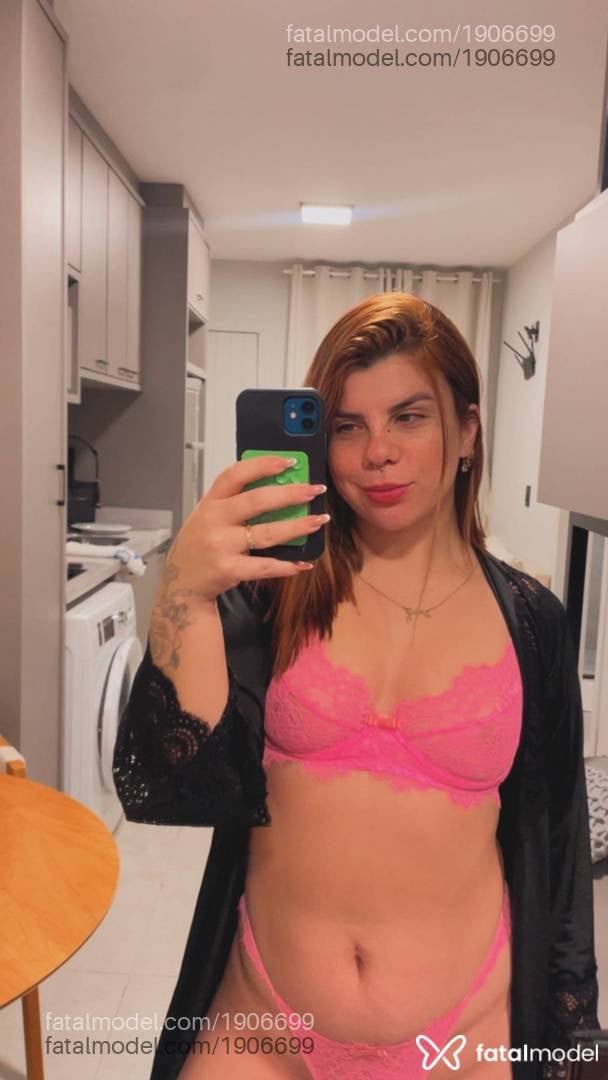 Acompanhante mulher ruiva (o) de olhos verdes em Criciúma - Victória Ferraz