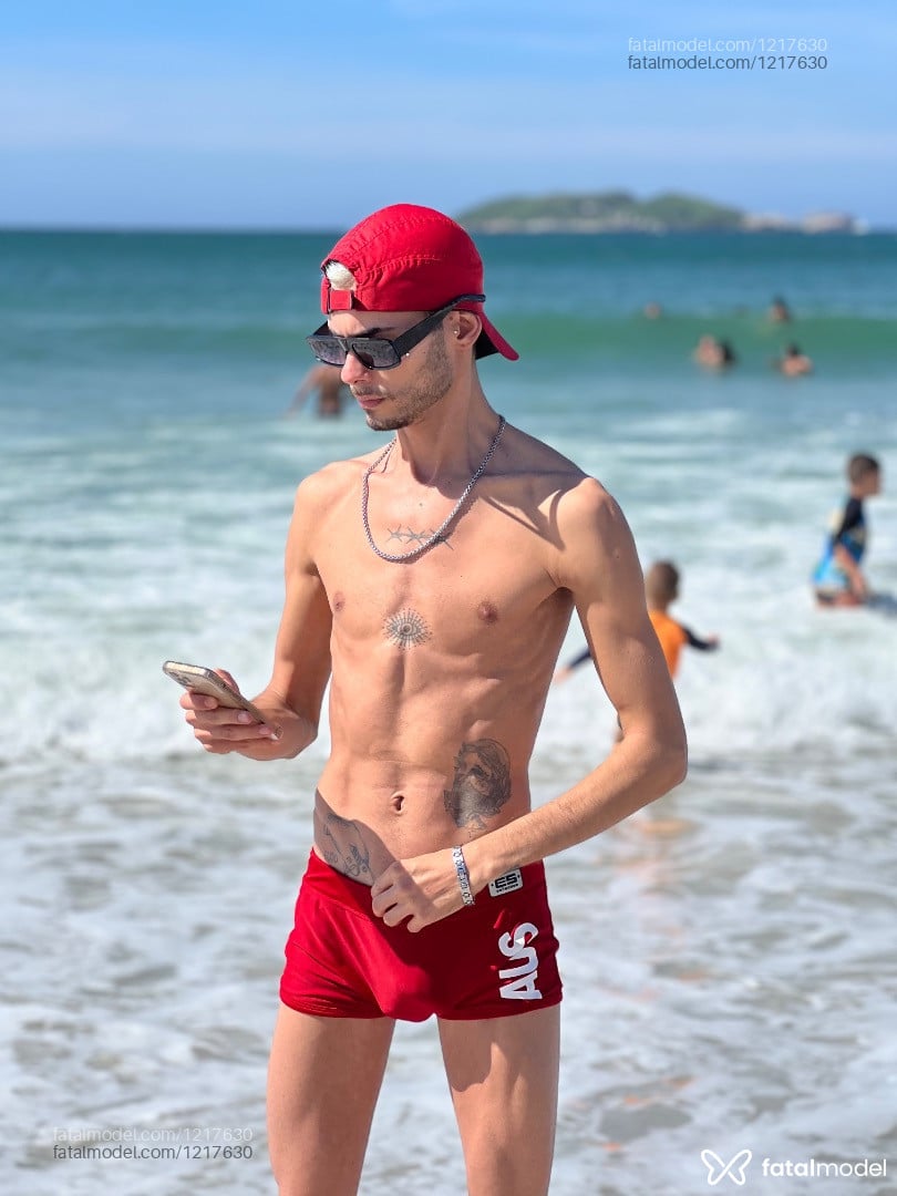 Acompanhante homem ruiva (o) de olhos castanhos em São Borja Acompanhante homem ruiva (o) de olhos castanhos em São Borja - Heitor Baumann