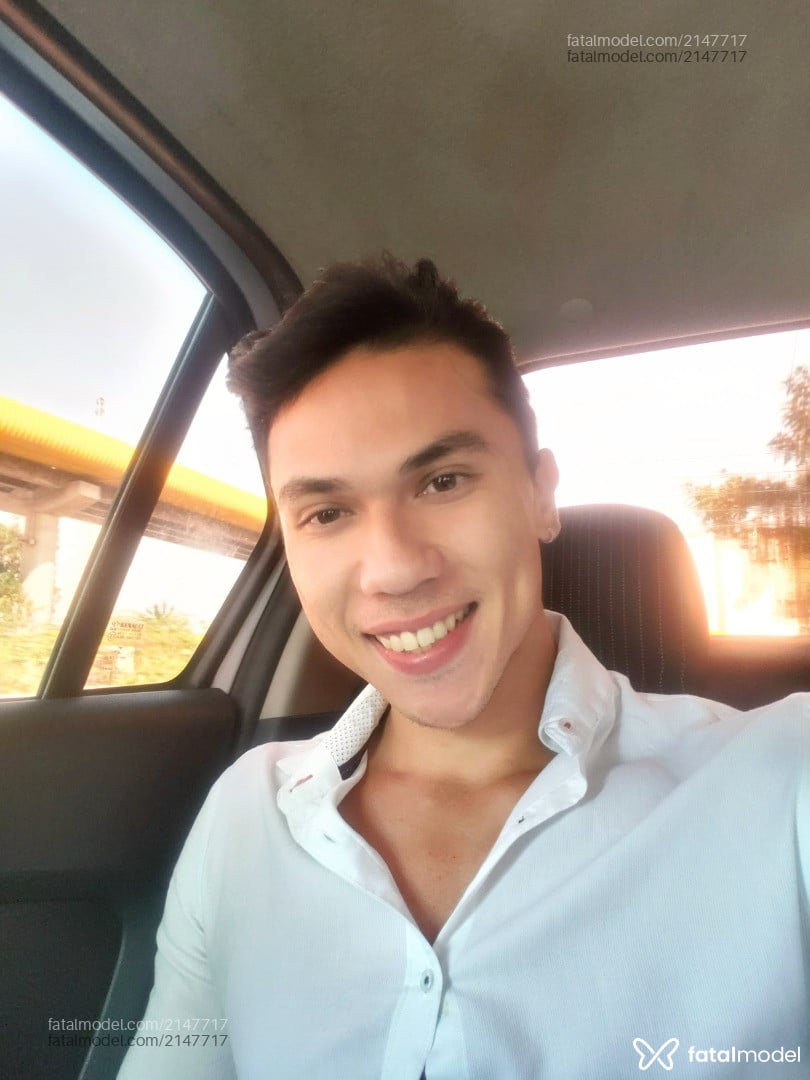 Acompanhante homem morena (o) de olhos castanhos em Curitiba - Dorama