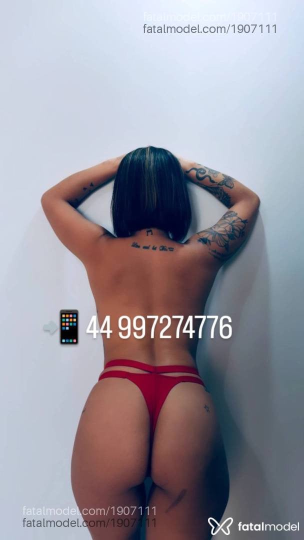 Acompanhante mulher morena (o) de olhos castanhos - Mirella