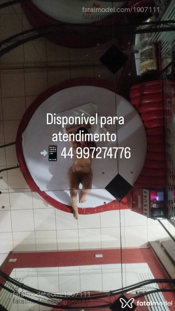 Acompanhante mulher morena (o) de olhos castanhos - Mirella