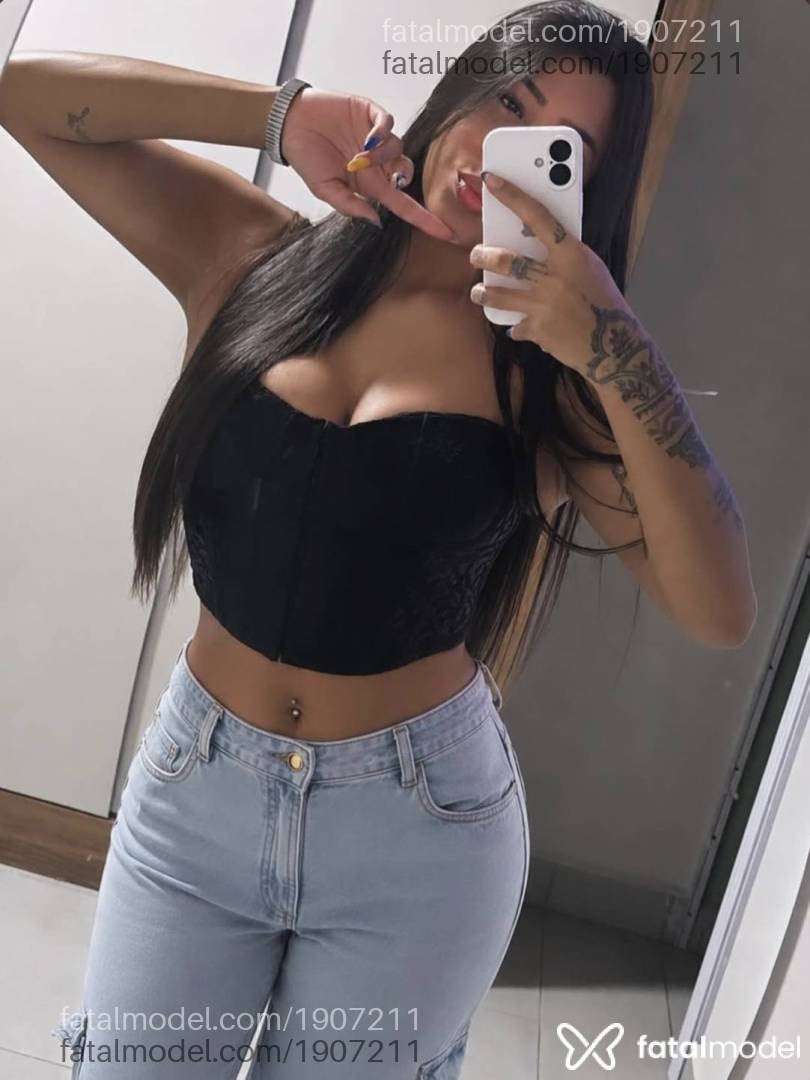 Acompanhante mulher morena (o) de olhos castanhos - Aysha Buarque