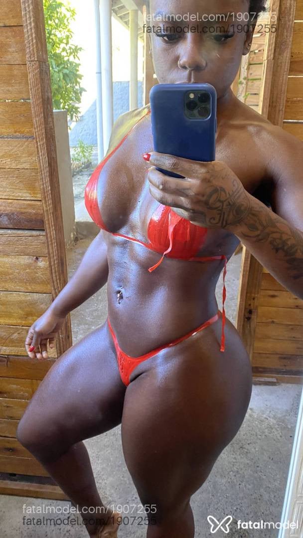 Acompanhante mulher com cabelo castanho de olhos castanhos em Jundiaí - Cacau Mendes
