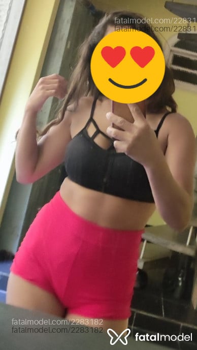 Acompanhante mulher com cabelo castanho de olhos castanhos em São Paulo - Alessandra Reis