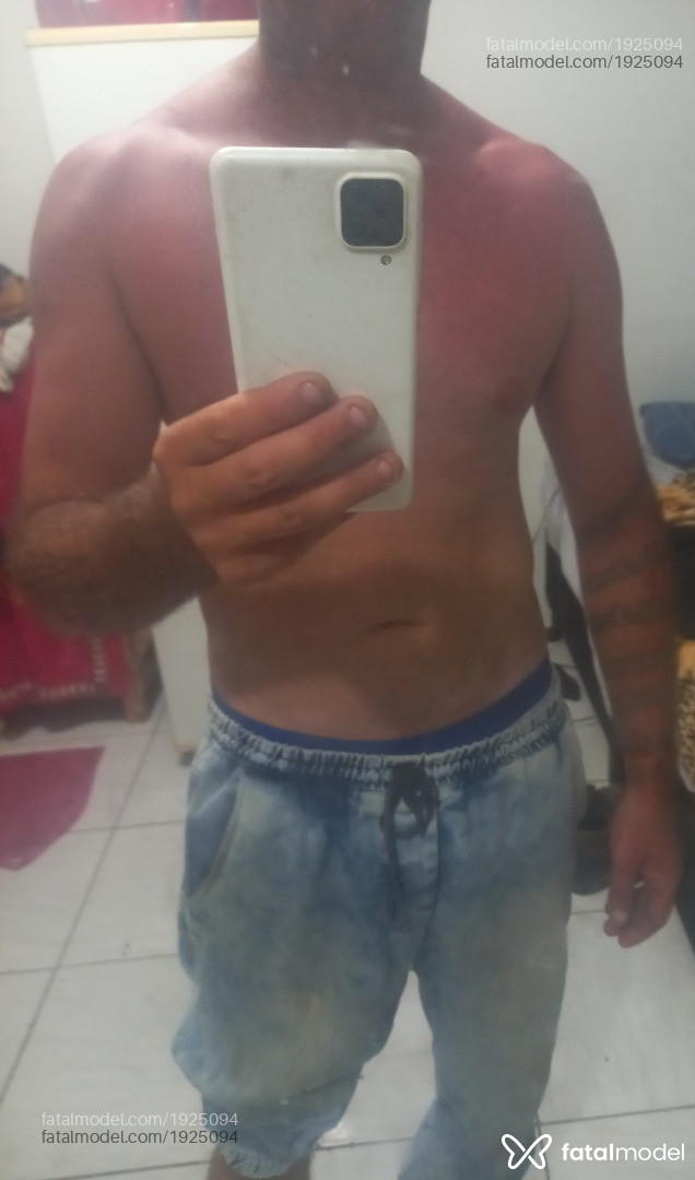 Acompanhante homem loira (o) de olhos castanhos em Itajaí - Deivid
