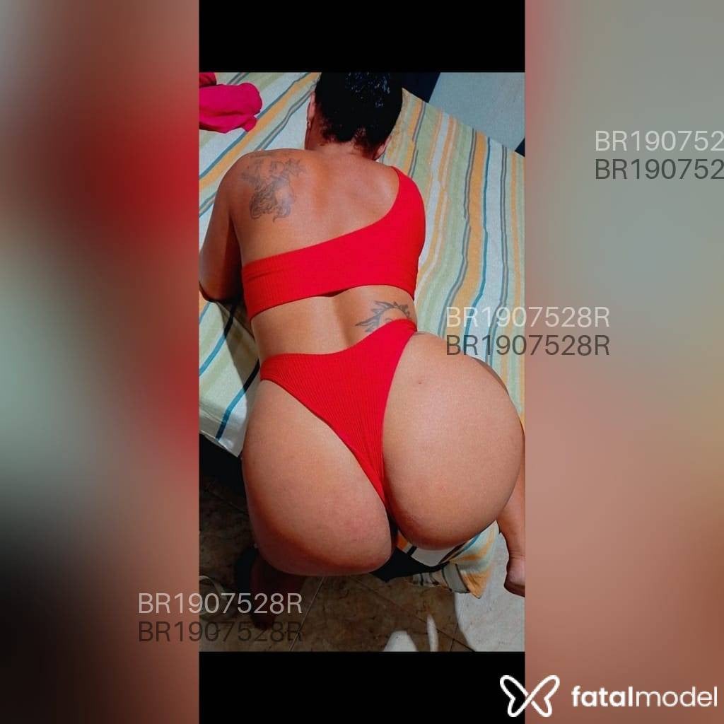 Acompanhante mulher morena (o) de olhos castanhos em Maricá - Rubi