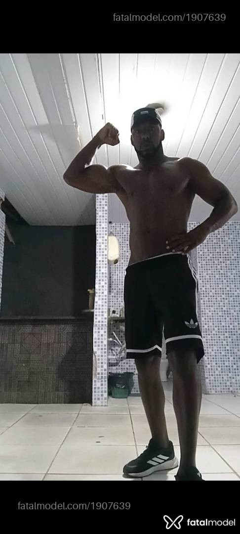 Acompanhante homem morena (o) de olhos pretos em Rio de Janeiro - Breno Leonardo