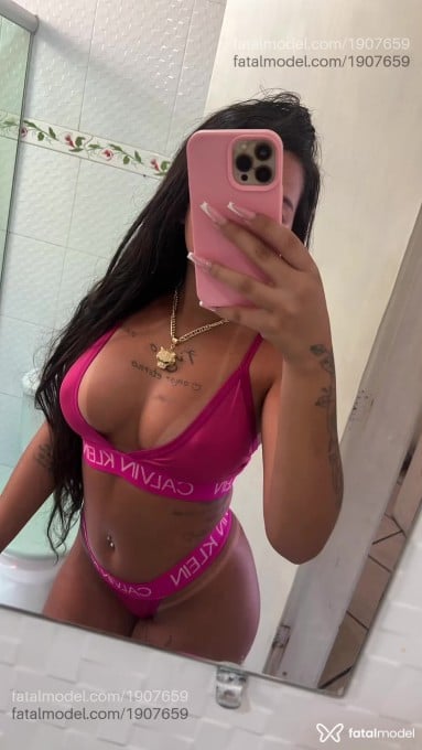 Acompanhante mulher morena (o) de olhos pretos em Tucumã - Nicoly