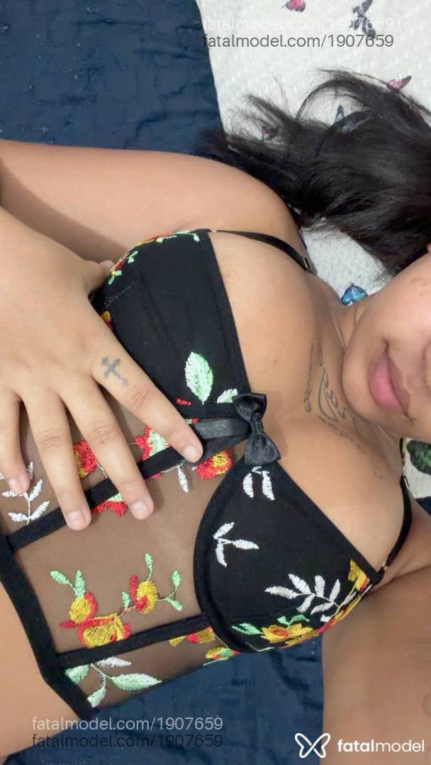 Acompanhante mulher morena (o) de olhos pretos - Nicoly