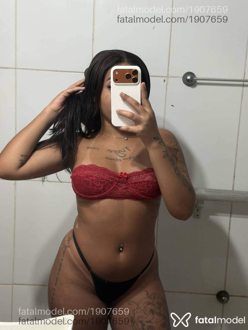 Acompanhante mulher morena (o) de olhos pretos - Nicoly