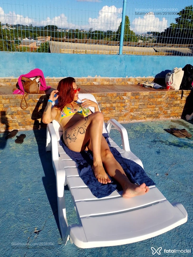 Acompanhante mulher ruiva (o) de olhos castanhos em Colombo Acompanhante mulher ruiva (o) de olhos castanhos em Colombo - Endyel