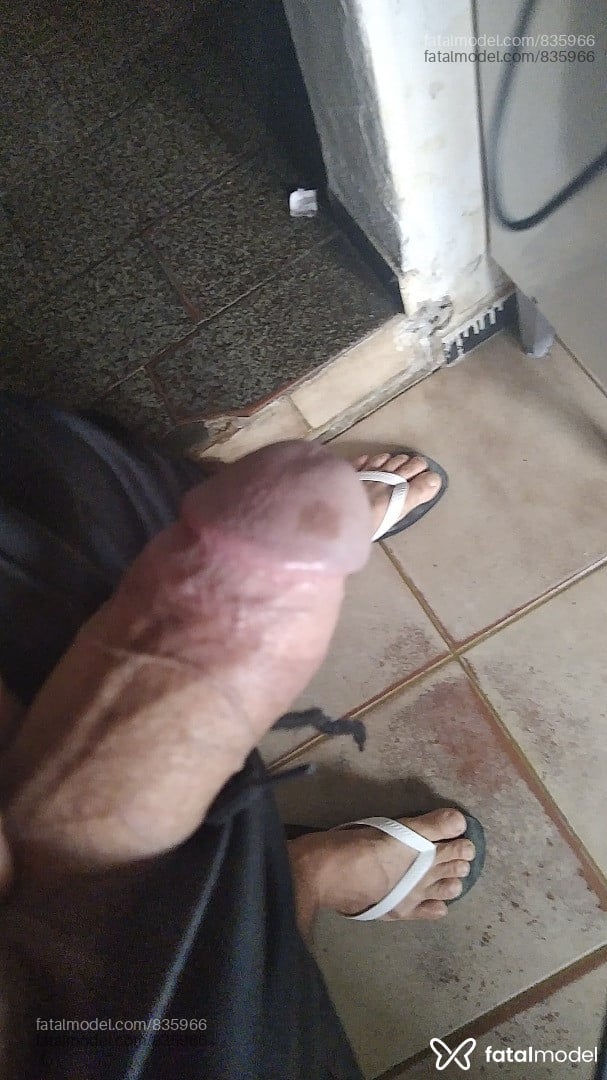 Acompanhante homem com cabelo castanho de olhos cinza em Resende - Amigoamante