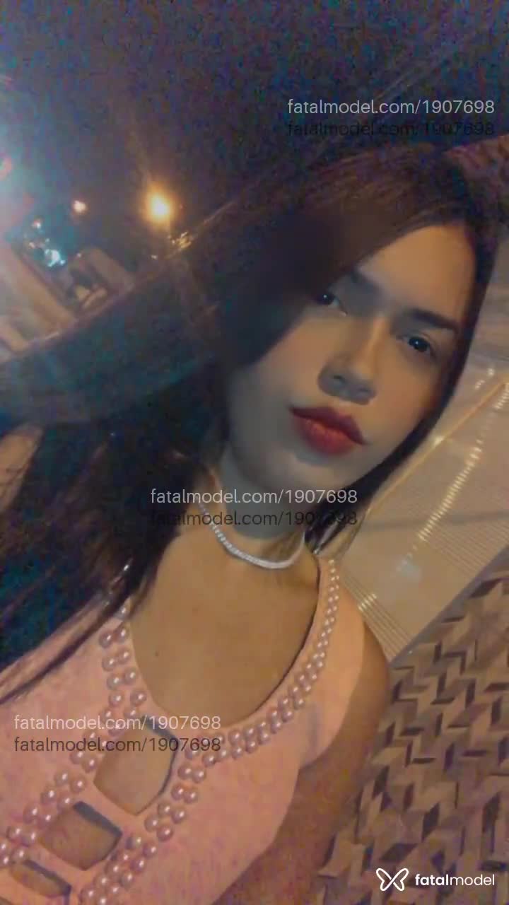 Acompanhante mulher morena (o) de olhos pretos - Lorrany