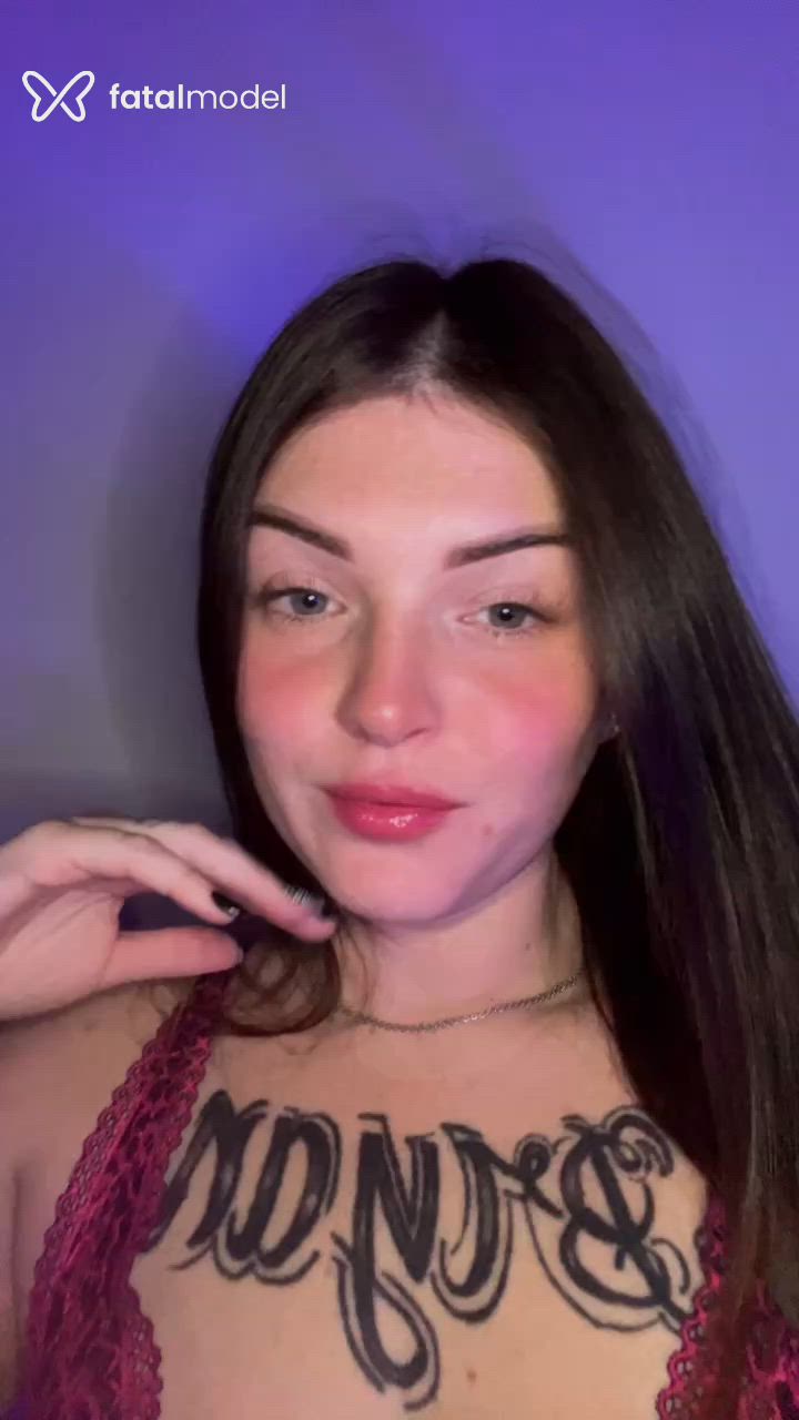 Acompanhante mulher ruiva (o) de olhos verdes - Isadora