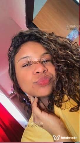 Acompanhante mulher com cabelo castanho de olhos pretos em Rio das Ostras - Tatiane