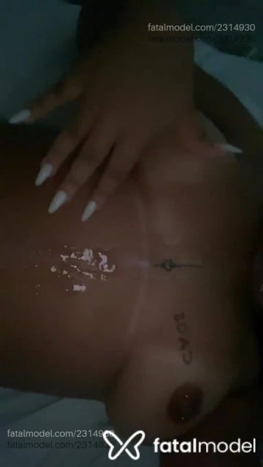 Acompanhante mulher morena (o) de olhos pretos em Florianópolis - Beatriz