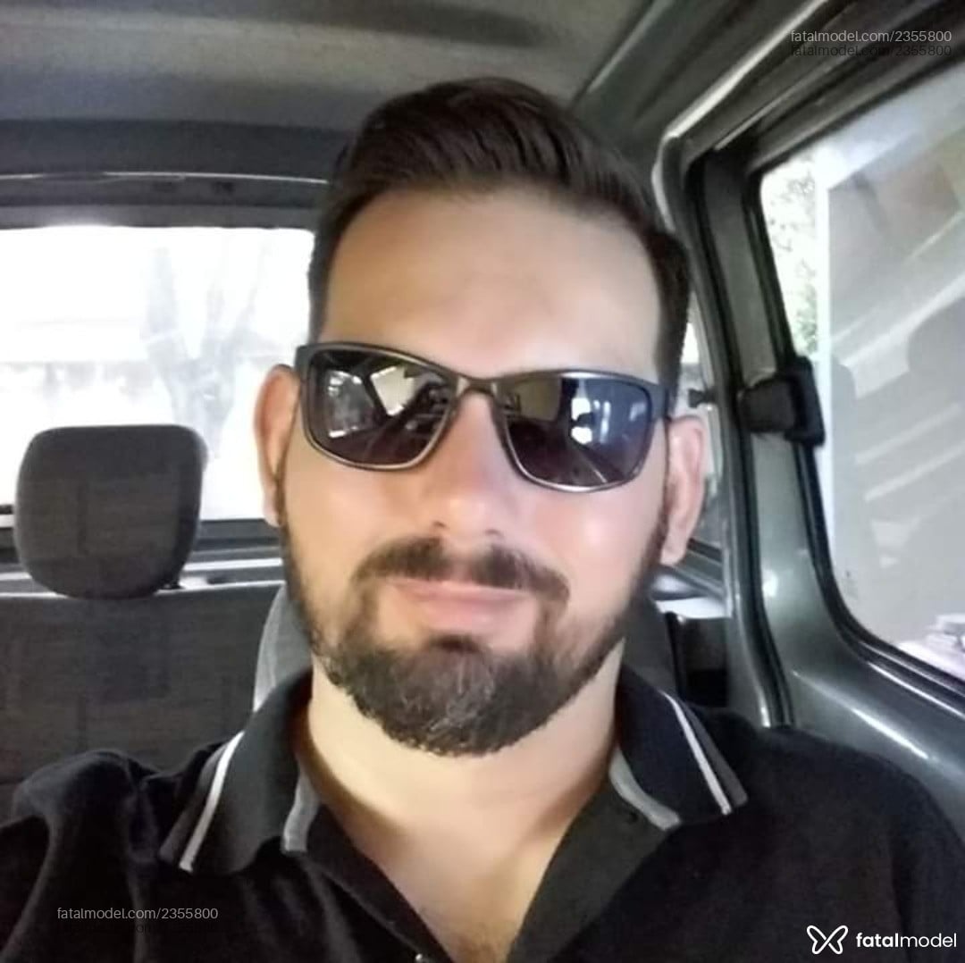 Acompanhante homem com cabelo castanho de olhos verdes em Florianópolis - Renan