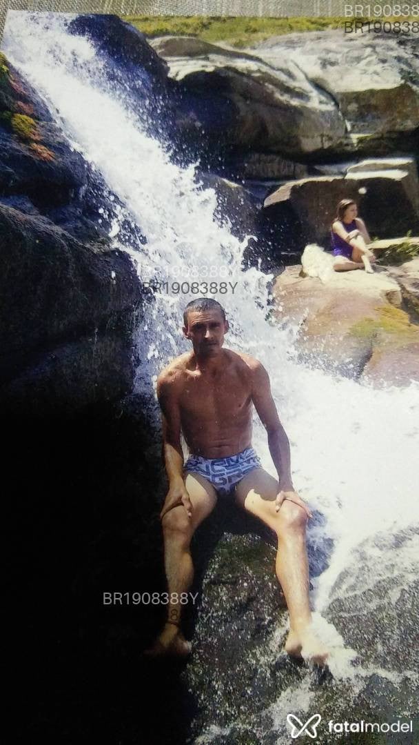 Acompanhante homem com cabelo castanho de olhos castanhos em Teresópolis - Leandro