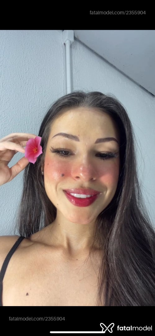 Acompanhante mulher morena (o) de olhos pretos - Isabel Acompanhante mulher morena (o) de olhos pretos - Isabel