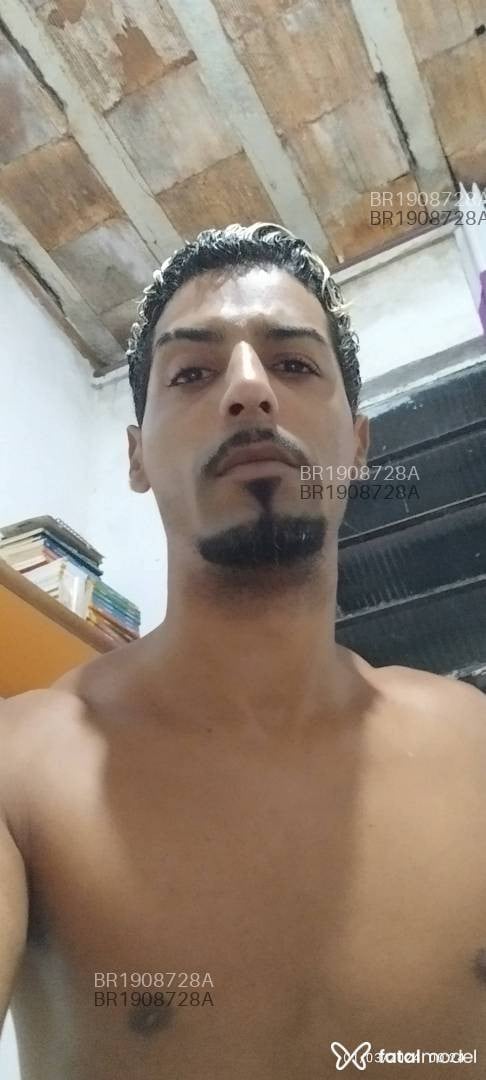 Acompanhante mulher loira (o) de olhos castanhos em Duque de Caxias - Bradok