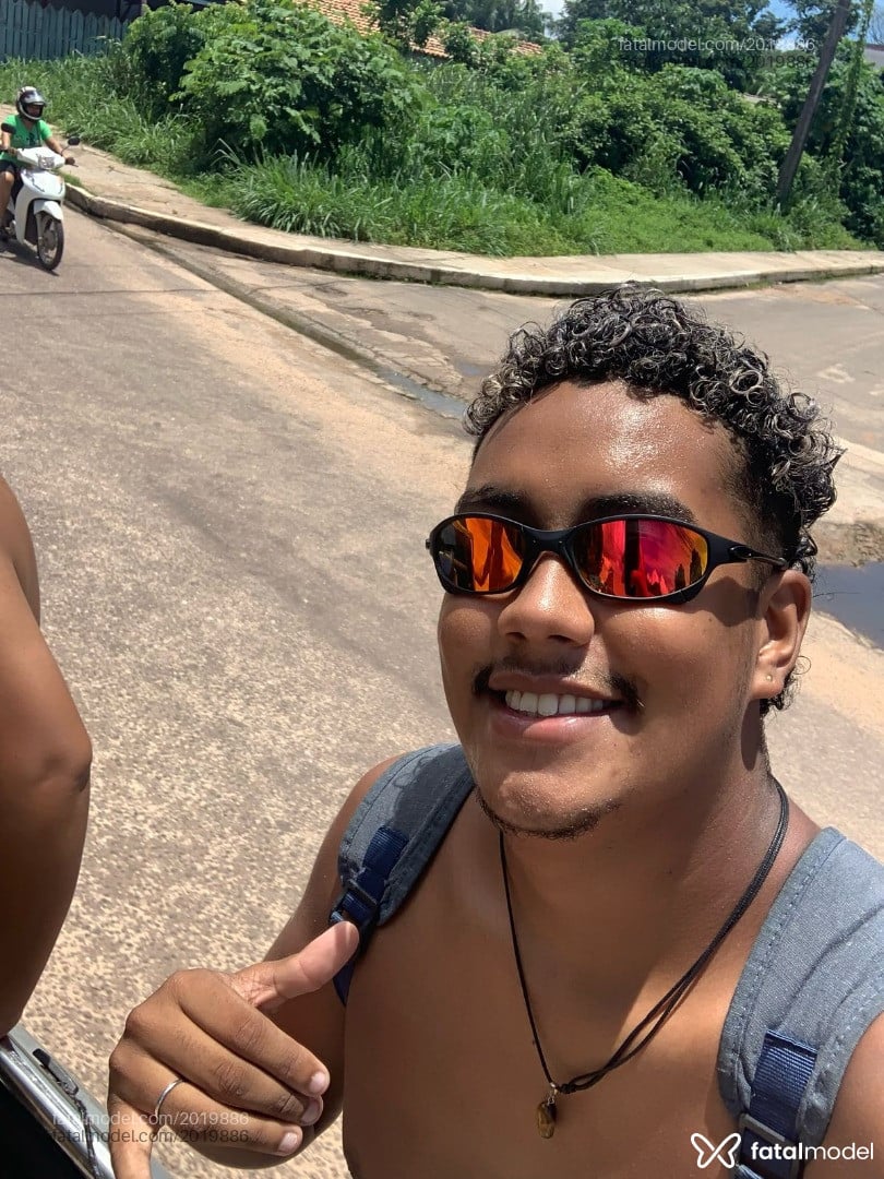 Acompanhante homem morena (o) de olhos castanhos em Belém - Matheus Ryder