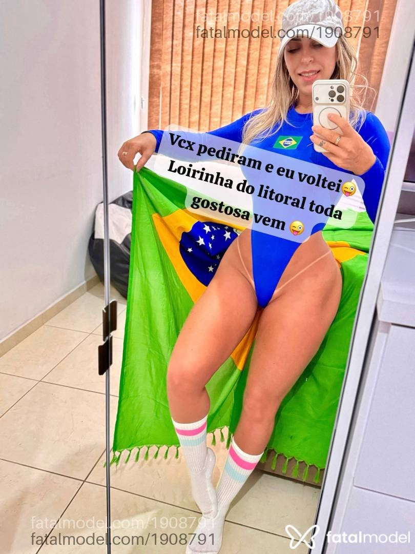 Acompanhante mulher loira (o) de olhos mel em Pato Branco - Kelly