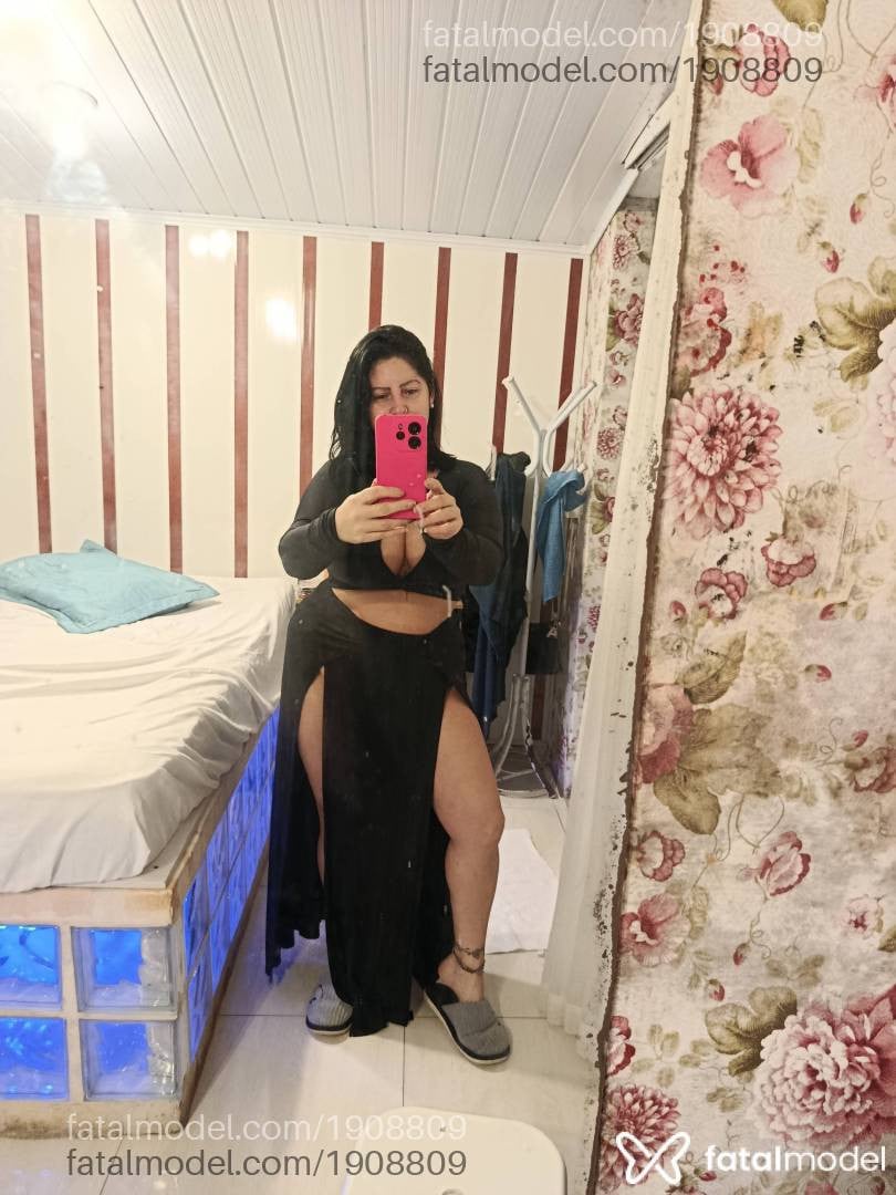 Acompanhante mulher morena (o) de olhos pretos - Suzi