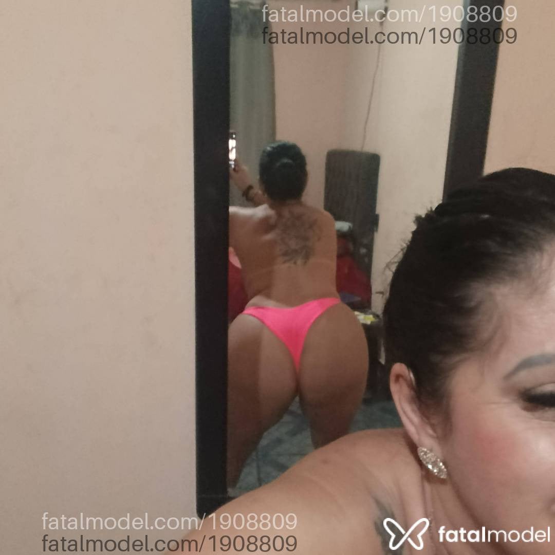 Acompanhante mulher morena (o) de olhos pretos - Suzi