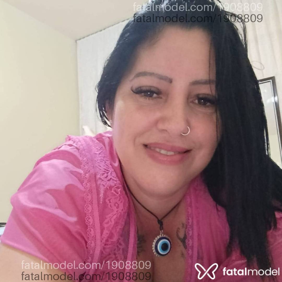 Acompanhante mulher morena (o) de olhos pretos - Mel