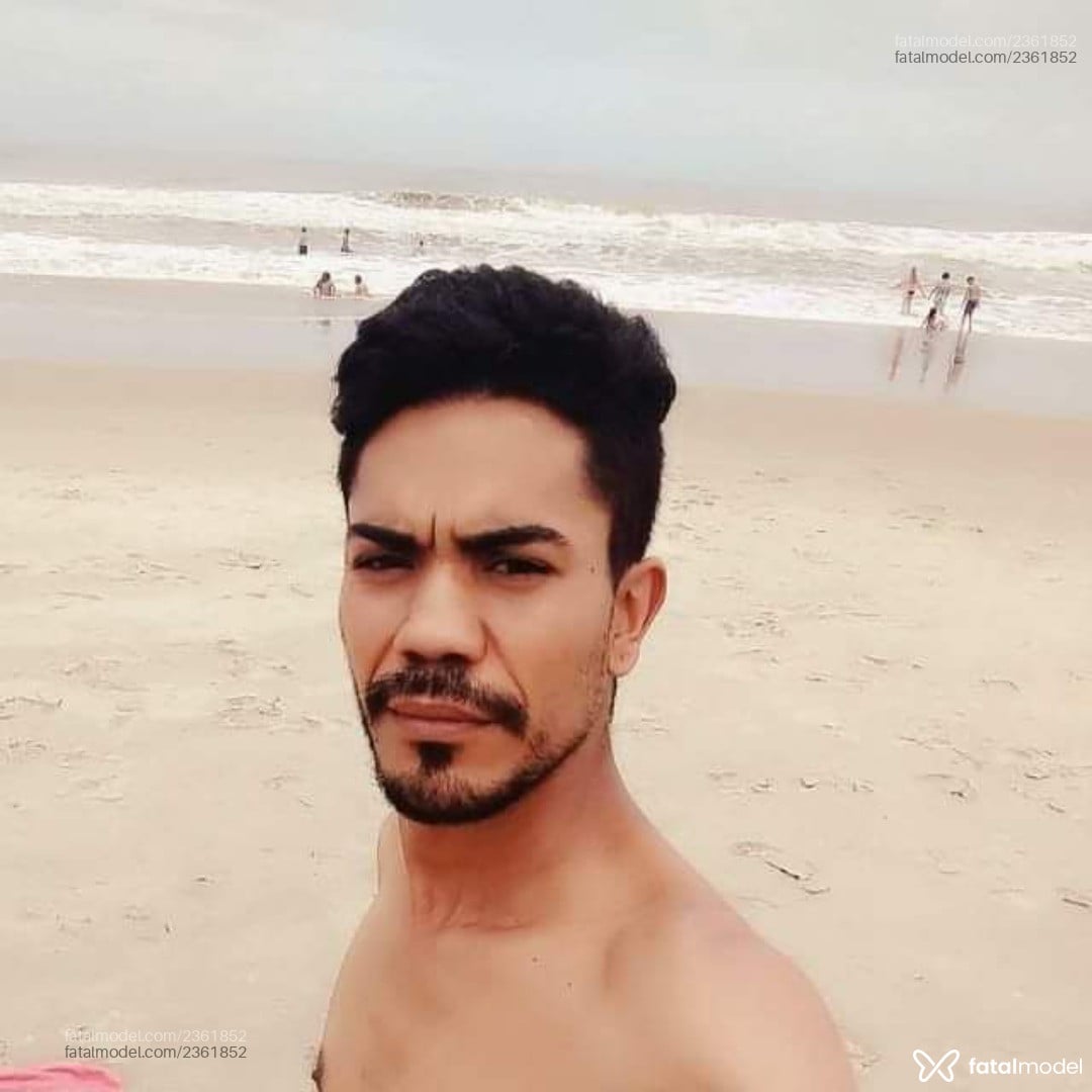 Acompanhante homem morena (o) de olhos pretos - Leoleal