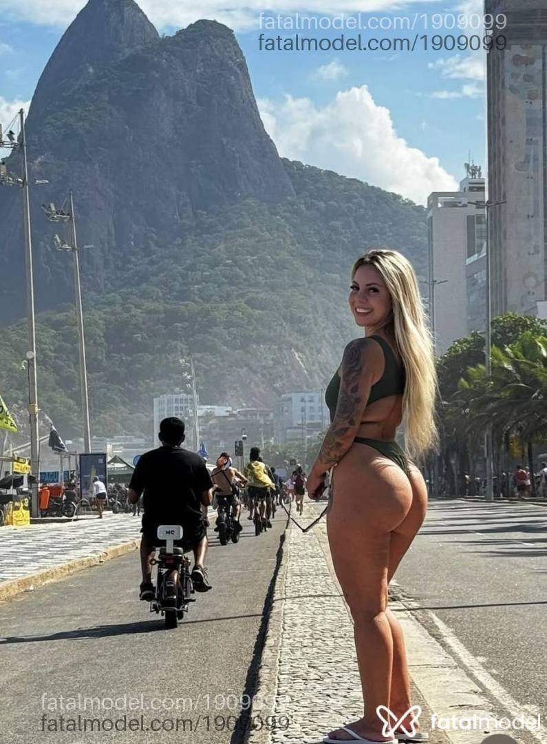 Acompanhante mulher ruiva (o) de olhos castanhos - Gaby