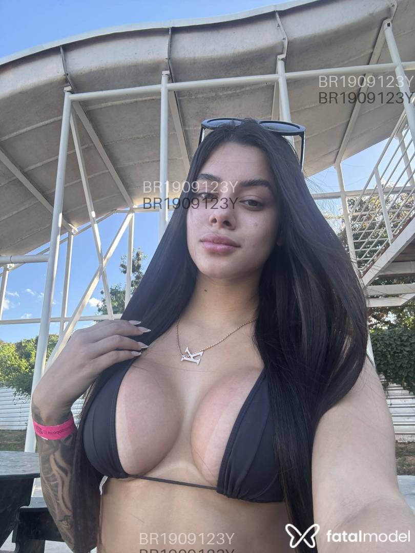 Acompanhante mulher com cabelo castanho de olhos castanhos em São Paulo - Jade Melissa