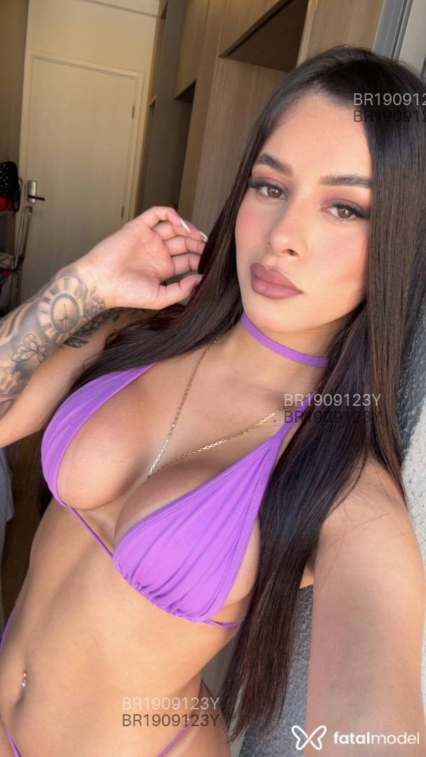 Acompanhante mulher com cabelo castanho de olhos castanhos em São Paulo - Jade Melissa