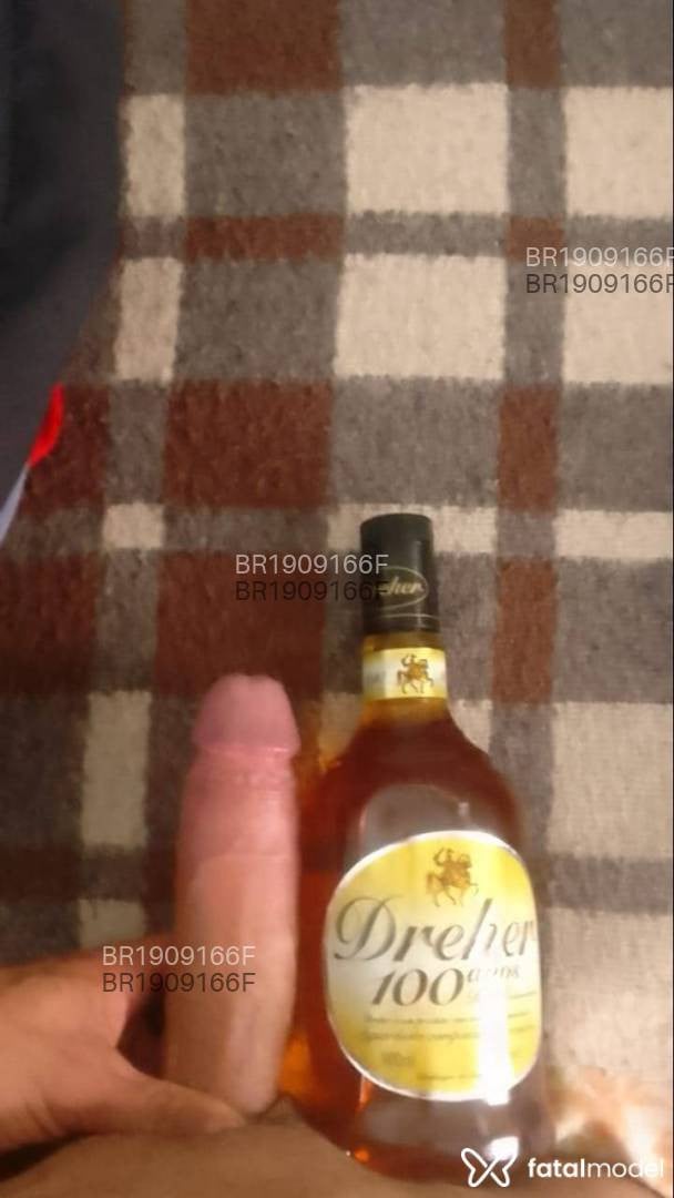 Acompanhante homem com cabelo castanho de olhos verdes em Cachoeiro de Itapemirim - Rafael Monteiro