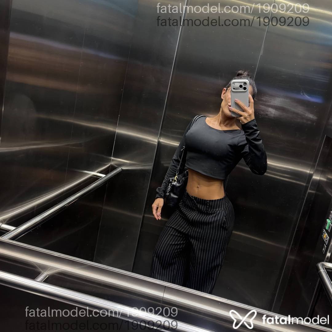 Acompanhante mulher com cabelo castanho de olhos castanhos - Anne