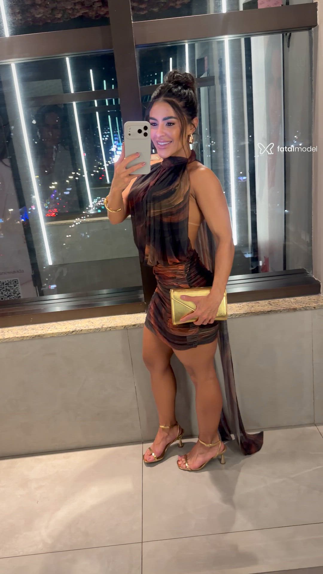 Acompanhante mulher com cabelo castanho de olhos castanhos - Anne
