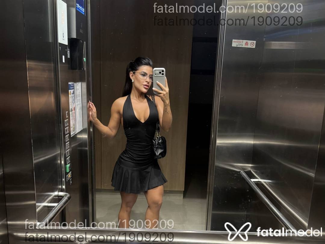 Acompanhante mulher com cabelo castanho de olhos castanhos - Anne