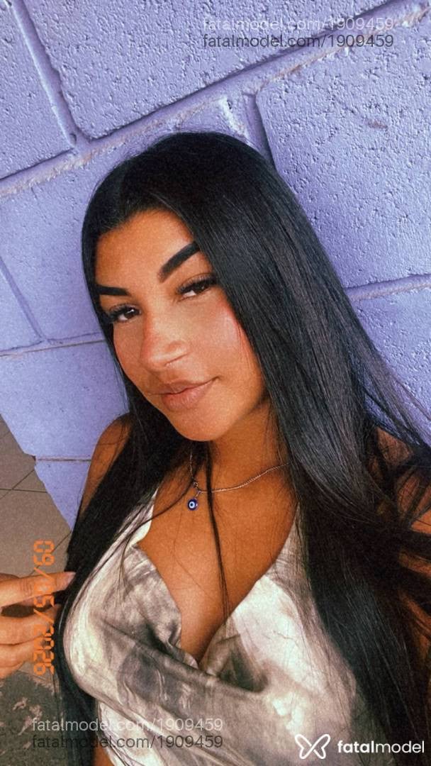 Acompanhante mulher morena (o) de olhos pretos em Aracruz Acompanhante mulher morena (o) de olhos pretos em Aracruz - Cloe