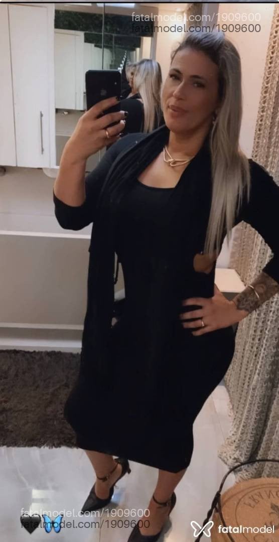 Acompanhante mulher loira (o) de olhos castanhos em Santa Maria - Lia Lins