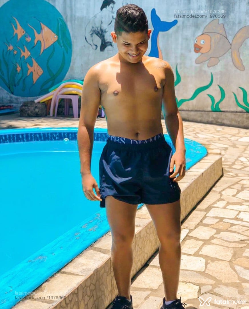 Acompanhante homem com cabelo castanho de olhos castanhos em Santa Rita Acompanhante homem com cabelo castanho de olhos castanhos em Santa Rita - João Lucas