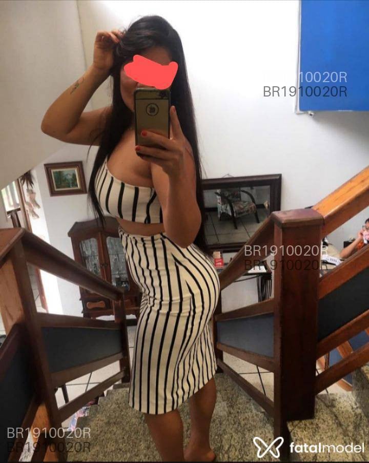 Acompanhante mulher com cabelo castanho de olhos castanhos em Macaé - Yasmin Crossfit