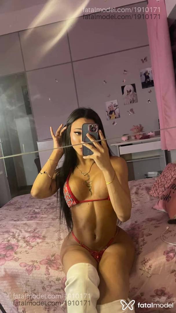 Acompanhante mulher trans morena (o) de olhos castanhos - Myrella Maya