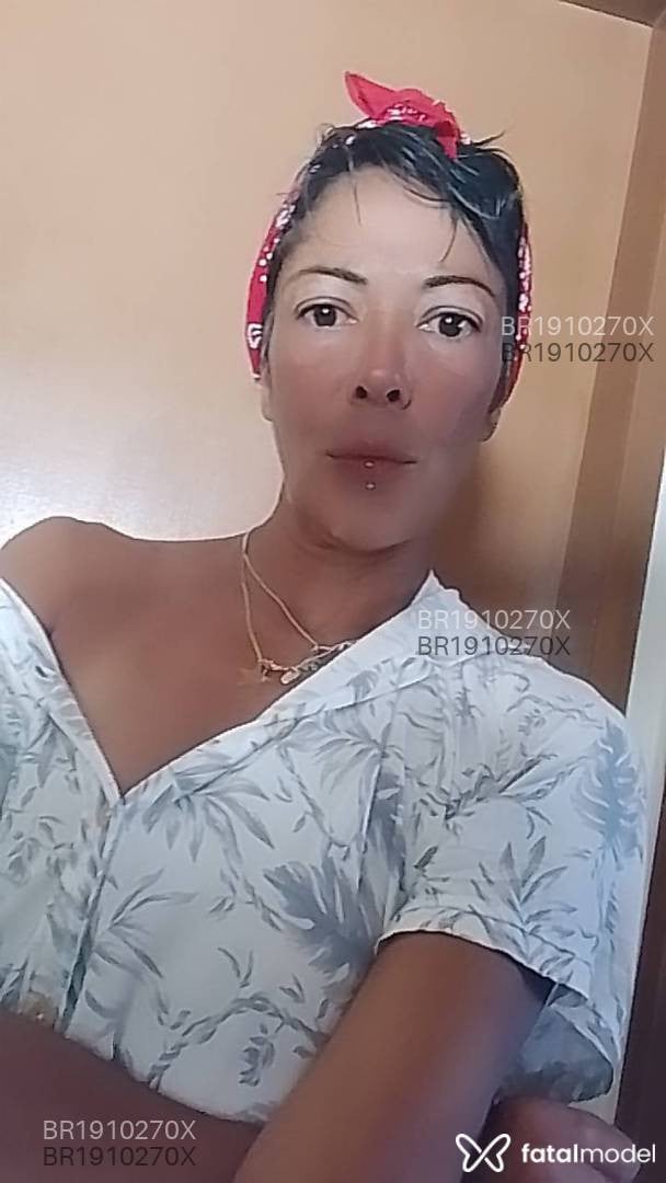 Acompanhante mulher com cabelo castanho de olhos pretos em Florianópolis - FabyMagrinha