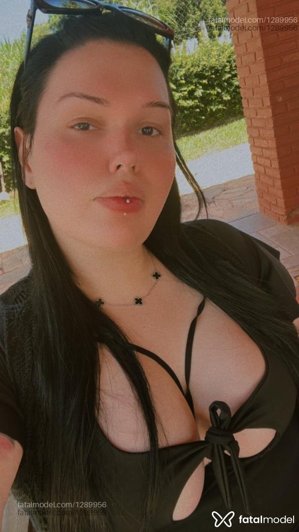 Acompanhante mulher trans morena (o) de olhos castanhos em Marília Acompanhante mulher trans morena (o) de olhos castanhos em Marília - Vivian Von Teese