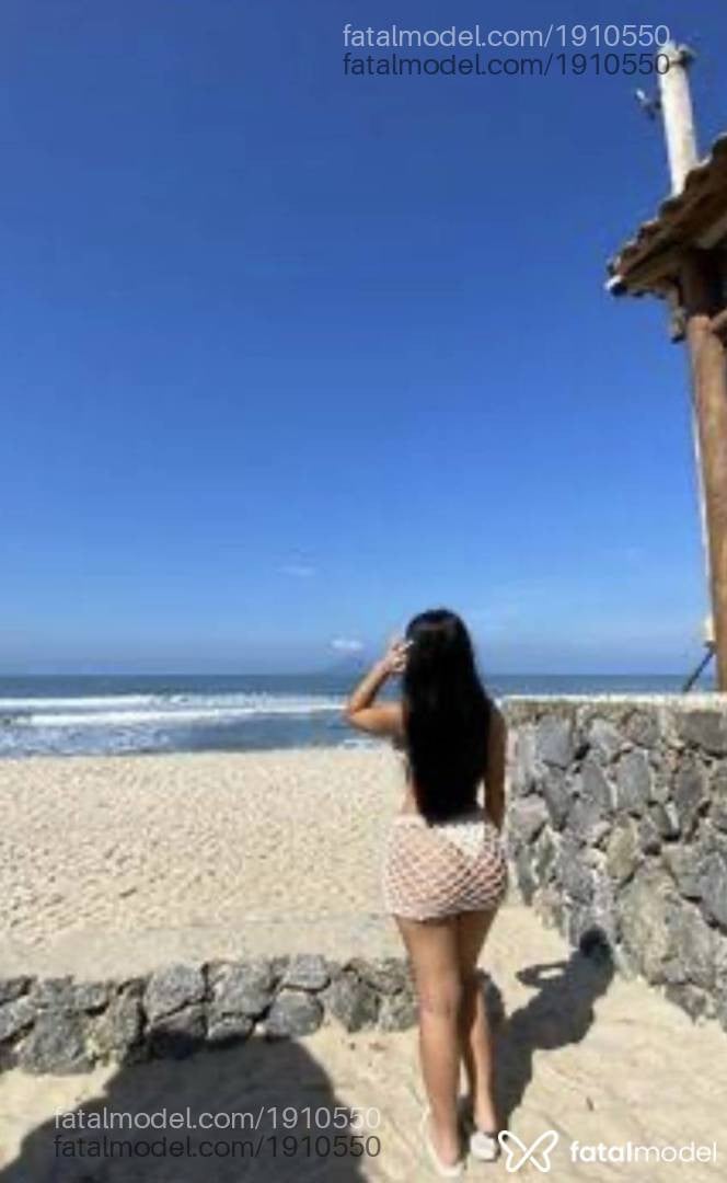 Acompanhante mulher morena (o) de olhos pretos - Ryttinha