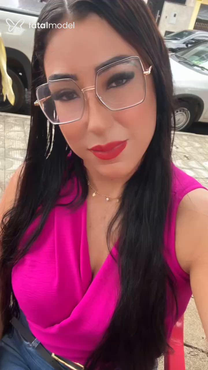 Acompanhante mulher morena (o) de olhos castanhos em São João da Boa Vista Acompanhante mulher morena (o) de olhos castanhos em São João da Boa Vista - Heloyze