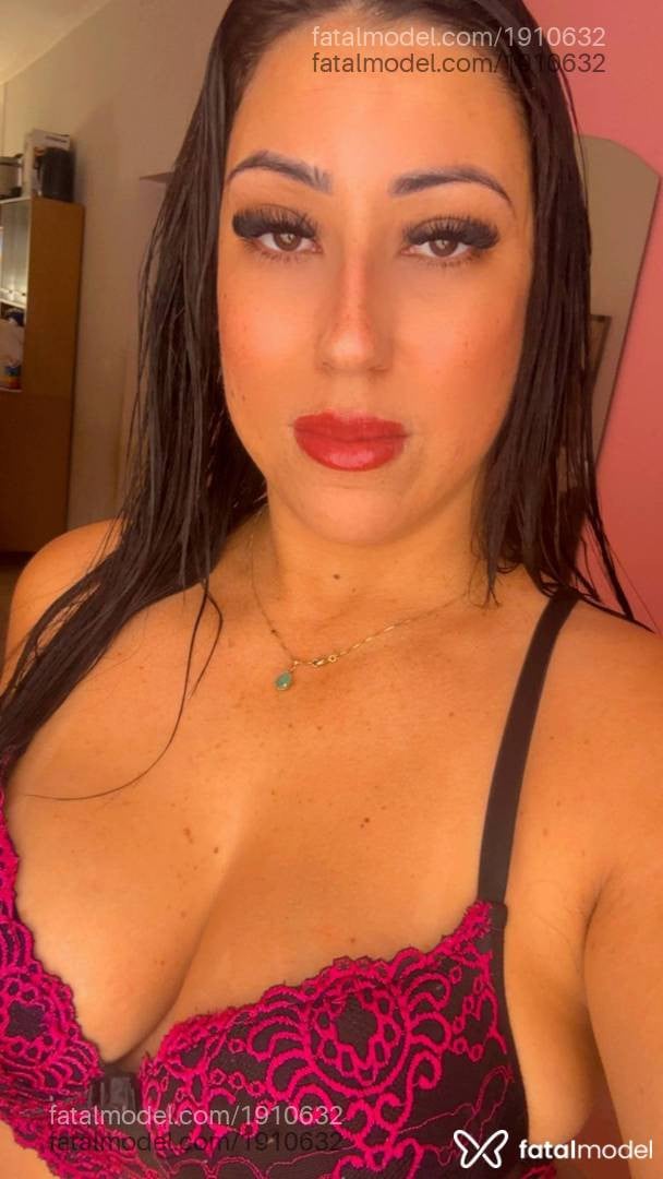 Acompanhante mulher morena (o) de olhos castanhos em São João da Boa Vista Acompanhante mulher morena (o) de olhos castanhos em São João da Boa Vista - Heloyze