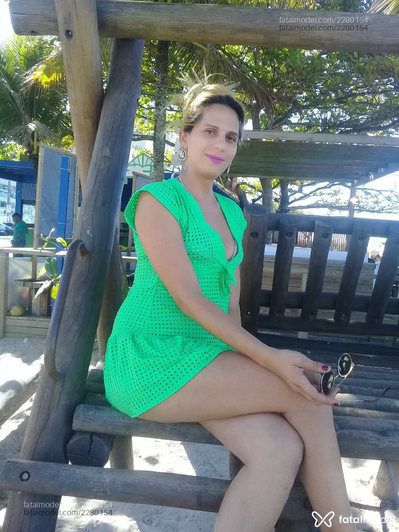 Acompanhante mulher trans loira (o) de olhos castanhos em Rio de Janeiro - Lívia Lopes