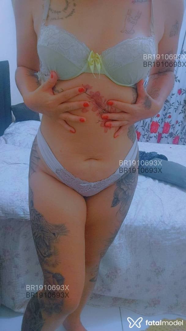 Acompanhante mulher loira (o) de olhos mel em Caldas Novas - Gi Ferracini