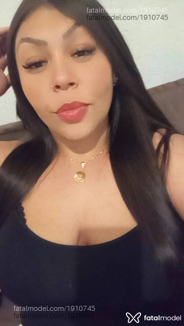 Acompanhante mulher com cabelo castanho de olhos castanhos - Aline